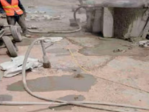 芗城水泥混凝土路面板底注浆技术 路面脱空注浆整治方案